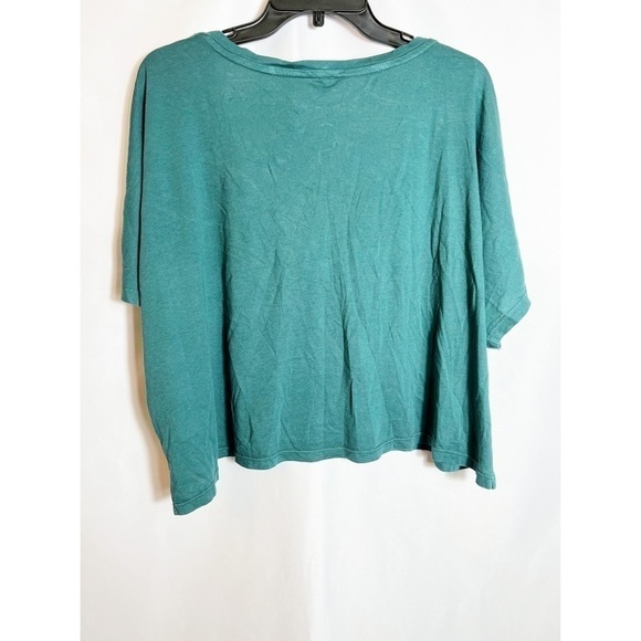 NWT BP. V-Neck Dolman Crop T-Shirt, in Green - Picture 3 of 4